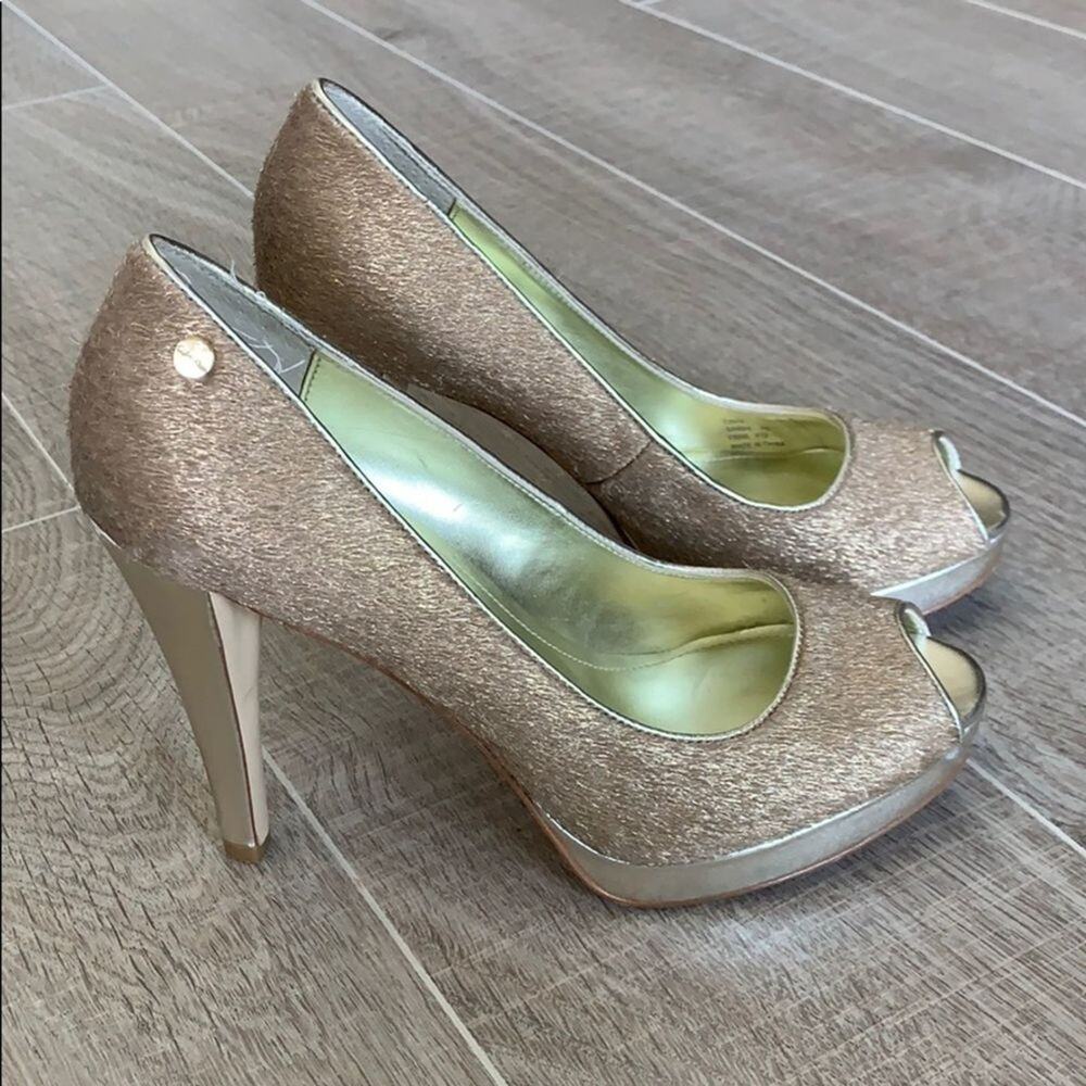 CALVIN KLEIN Women's Sandie Calf Hair Gold Metallic Peep Toe Pumps